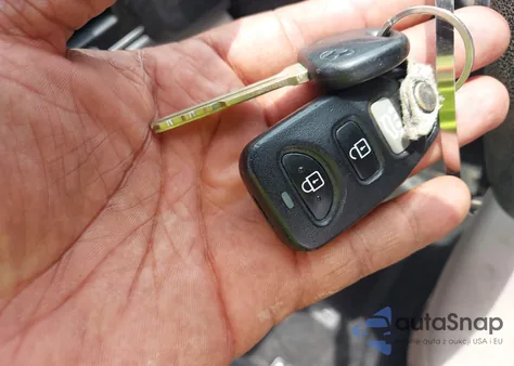 2017 Hyundai Elantra Se z USA, uszkodzony, nr VIN KMHD84LF2HU401499